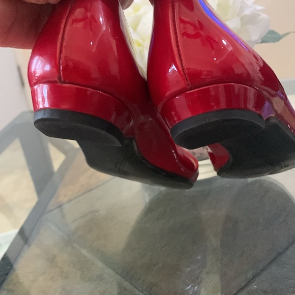 STUART WEITZMAN Quasar Patent Leather Pump - Picture 11 of 13